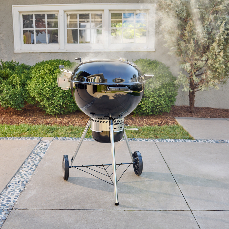 Barbacoa de carb&oacute;n Master-Touch de 67 cm